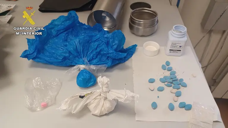 Detenido tras ser sorprendido mientras circulaba por la LR-115 con drogas en su veh&iacute;culo
- GUARDIA CIVIL LA RIOJA