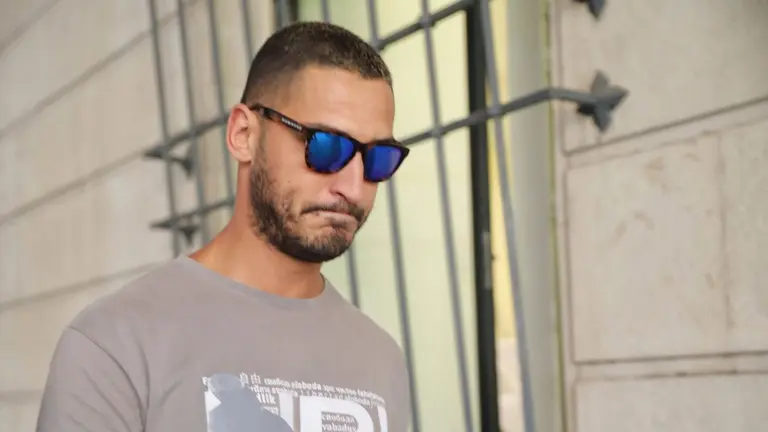 Archivo - Imagen de archivo de Alfonso Jes&uacute;s Cabezuelo , miembros de 'La Manada' a la llegada a los juzgados de Sevilla.
- Jes&uacute;s Prieto - Europa Press - Archivo