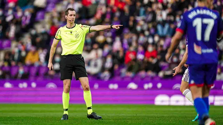 El &aacute;rbitro navarro Iosu Galech asceinde a Primera Divisi&oacute;n. FEDERACI&Oacute;N NAVARRA DE F&Uacute;TBOL