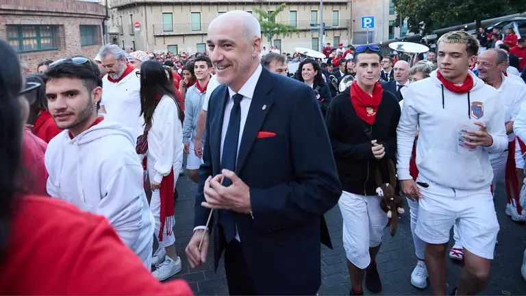 La música de las Dianas de San Fermín marca el inicio de las fiestas cada mañana a las 6.45 horas con la banda municipal La Pamplonesa recorriendo las calles del casco viejo de Pamplona tocando canciones típicas sanfermineras. IÑIGO ALZUGARAY
