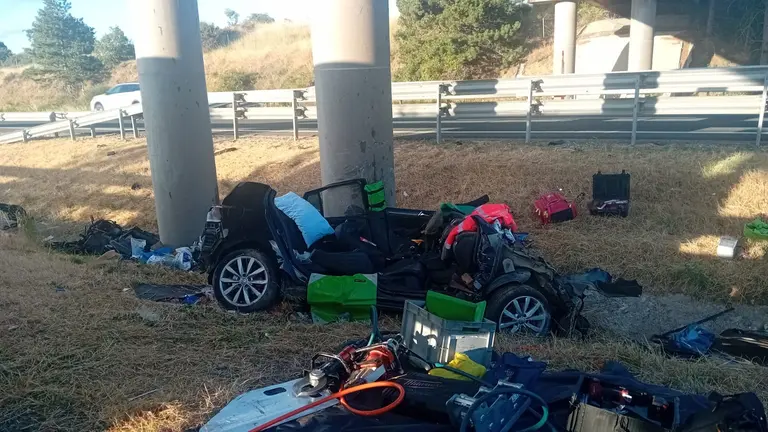 Accidente en la AP-15 en olóriz. POLICÍA FORAL