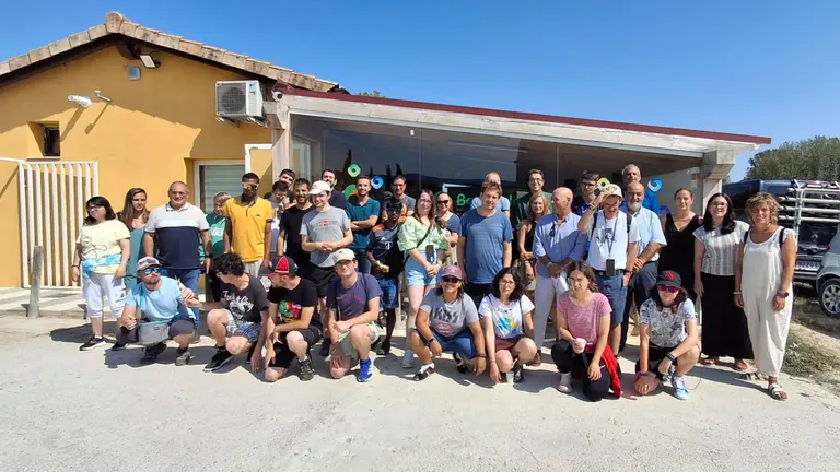 Fotograf&iacute;a de familia de la presentaci&oacute;n de los proyectos Ruralink e Hizketan. CEDIDA