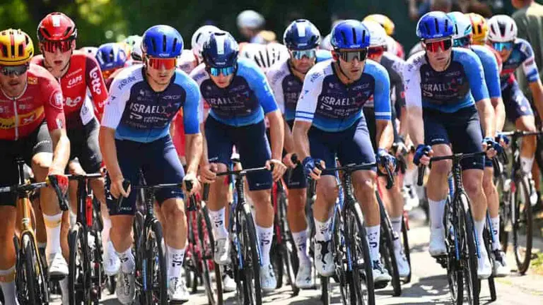 Corrredores del equipo Israel - Premier Tech, que participar&aacute; en la Vuelta Ciclista a Espa&ntilde;a. ISRAEL TECH