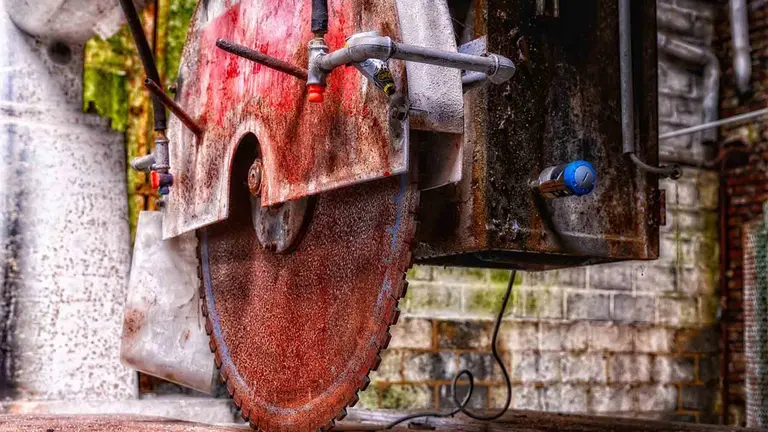 Imagen de archivo de una sierra circular.