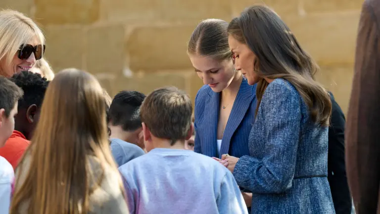 Segunda jornada de la visita de la Princesa Leonor y los Reyes Felipe VI y Letizia a Navarra en el Palacio Real de Olite. EFE