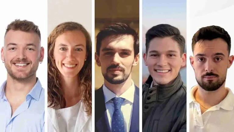 De izquierda a derecha, Carlos Luri, Mariana Serres, Pablo Sacrist&aacute;n, Juan Jos&eacute; Torres y Asier Andonegui, graduados de la Universidad de Navarra en el curso 2018-19. UNIVERSIDAD DE NAVARRA