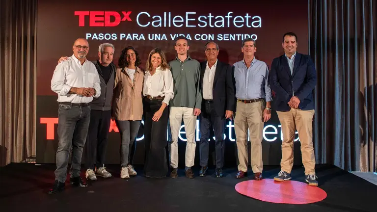 Imagen de familia de TEDx Estafeta. CEDIDA