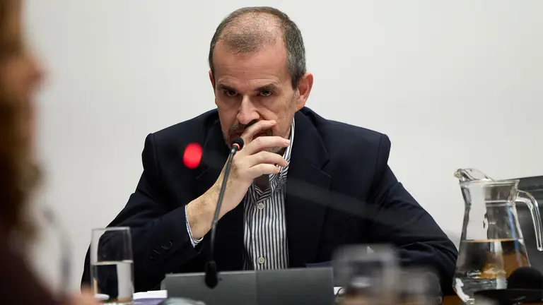 Comparecencia de Jes&uacute;s Mu&ntilde;oz Apestegu&iacute;a, vocal de la mesa de contrataci&oacute;n de las obras de duplicaci&oacute;n de los t&uacute;neles de Belate, en la comisi&oacute;n de investigaci&oacute;n sobre licitaci&oacute;n y adjudicaci&oacute;n de obras p&uacute;blicas del Gobierno de Navarra. I&Ntilde;IGO ALZUGARAY