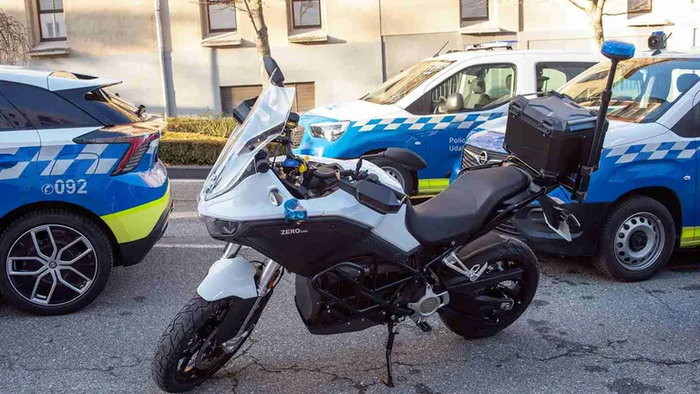 Nuevas motos de la Polic&iacute;a Municipal de Pamplona. PM