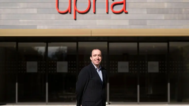 Gustavo Gil Berrozpe, nuevo doctor por la UPNA. UNIVERSIDAD P&Uacute;BLICA DE NAVARRA