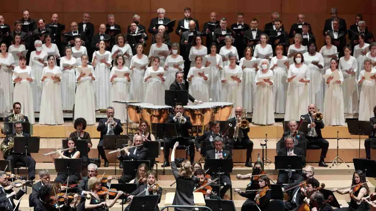 El Orfe&oacute;n Pamplon&eacute;s interpretar&aacute; junto a el tenor navarro m&aacute;s internacional, Jos&eacute; Luis Sola, obras de Juli&aacute;n Gayarre en &ldquo;GAYARRE: Desde
Navarra para el mundo&rdquo;. AYUNTAMIENTO DE TUDELA