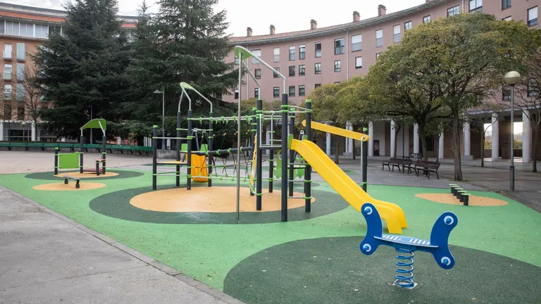 Imagen del nuevo parque infantil en el barrio de la Rochapea. AYUNTAMIENTO DE PAMPLONA