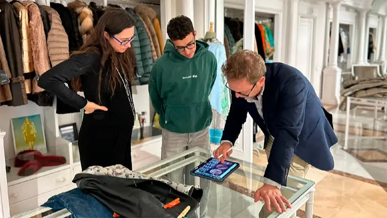 Raúl González colaborará con la Peletería Groenlandia de Pamplona. CEDIDA