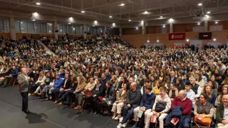 La Jornada de Puertas Abiertas ha reunido a más de mil familias en el campus de Pamplona. MANUEL CASTELLS / UNIVERSIDAD DE NAVARRA