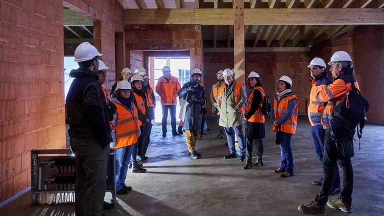 El consejero Aierdi visita las obras de construcción del nuevo Centro de Recursos Forestales en Irurzun. GOBIERNO DE NAVARRA