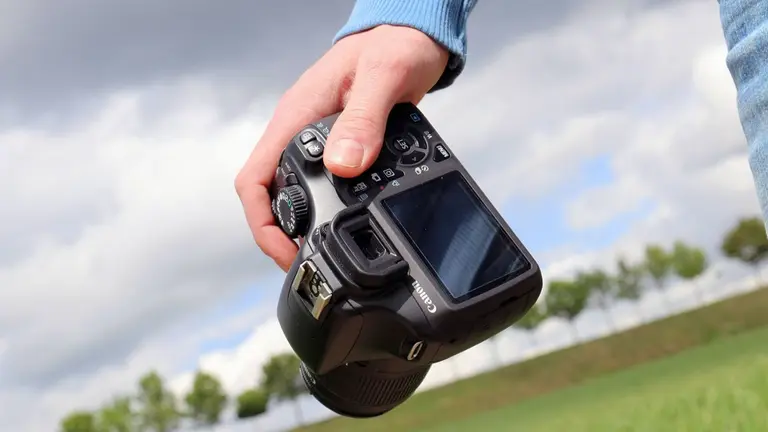 Una imagen de una cámara de fotos. PIXABAY