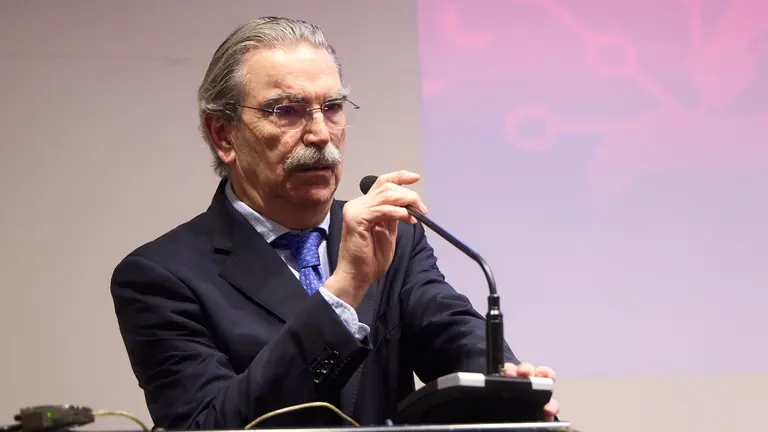 El Colegio de Médicos de Navarra homenajea a sus profesionales jubilados y honoríficos. IÑIGO ALZUGARAY