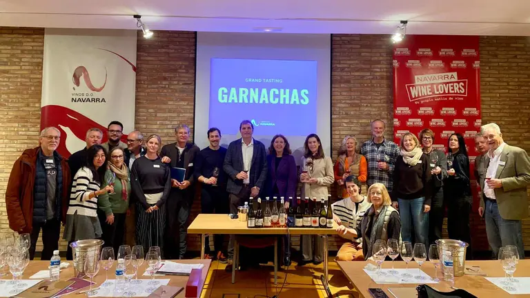 El grupo de Master Of Wines en el COnsejo Regulador de la Denominaci&oacute;n de Origen Navarra. D.O NAVARRA