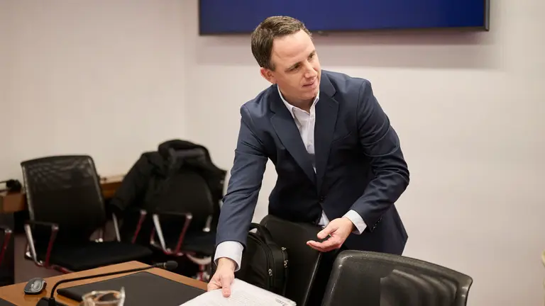 Comparecencia Eduardo Jim&eacute;nez Izu, secretario general t&eacute;cnico de Cohesi&oacute;n Territorial, en la comisi&oacute;n de investigaci&oacute;n sobre adjudicaci&oacute;n de obras p&uacute;blicas en Navarra. PABLO LASAOSA