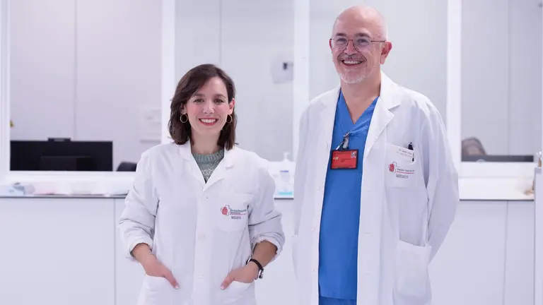 Cristina Mariscal Aguilar y Javier Urriza Mena, del Servicio de Neurofisiolog&iacute;a Cl&iacute;nica del HUN. GOBIERNO DE NAVARRA