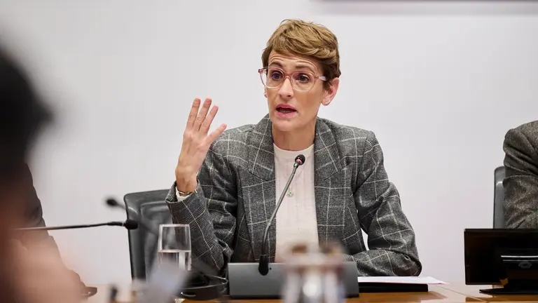 La Presidenta de Navarra, Mar&iacute;a Chivite, el consejero de Econom&iacute;a y Hacienda Jose Luis Arasti y el consejero de Cohesi&oacute;n Territorial, &Oacute;scar Chivite comparecen en el Parlamento para  explicar la situaci&oacute;n de la modificaci&oacute;n de las obras de los t&uacute;neles de Belate y el reparo suspensivo de la intervenci&oacute;n general. PABLO LASAOSA