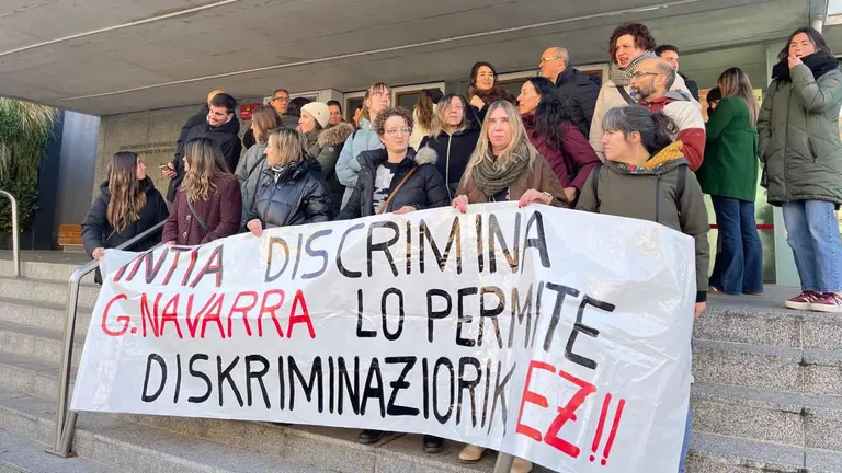 Concentraci&oacute;n de los trabajadores subcontratados de INTIA. CEDIDA