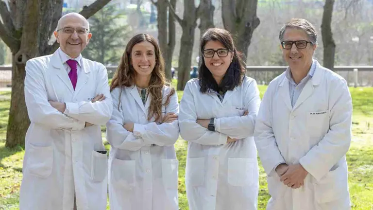 Miguel &Aacute;ngel Mart&iacute;nez-Gonz&aacute;lez , Mar&iacute;a Barber&iacute;a, Maira Bes y Miguel Ru&iacute;z-Canela, investigadores del Instituto Nutrici&oacute;n y Salud y autores del estudio / Manuel Castells