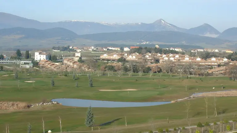 Vista del campo de golf de Zuasti. AYUNTAMIENTO DE IZA