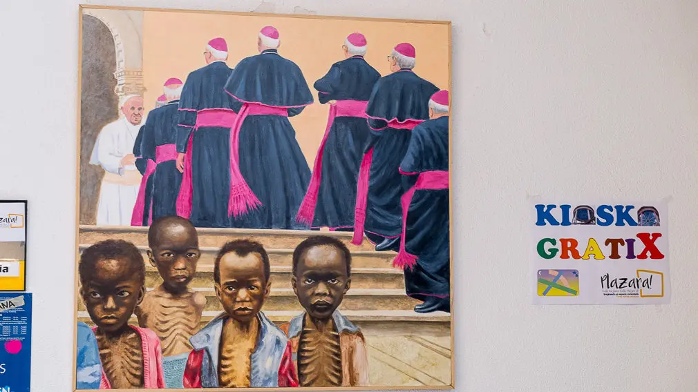 Los cuadros de la exposición de Pamplona que insulta a los navarros: las Javieradas son nazis