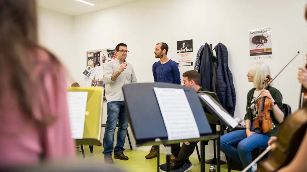 GALERÍA: así ha sido la grabación de la banda sonora de 'El fantasma de la ópera' por parte de estudiantes navarros