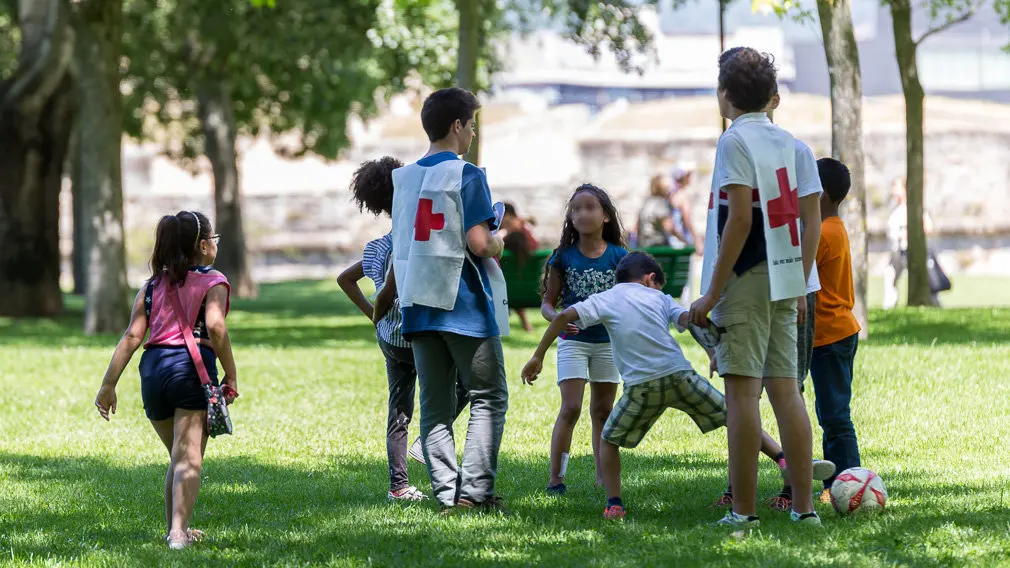 Recorrido en fotos por la jornada lúdica de Cruz Roja Navarra en favor de los refugiados