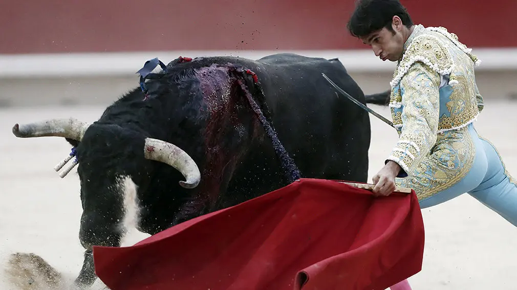 GALERÍA - Una tarde para la historia: así han sido las faenas de Padilla, Cayetano y Roca Rey en la corrida más esperada