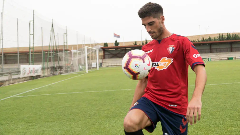 Así se ha vivido en las instalaciones de Tajonar la presentación del rojillo Nacho Vidal