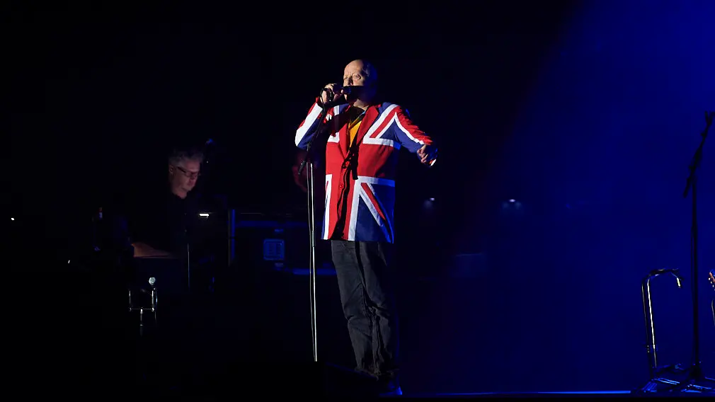Mark Knopfler despide su gira en el Navarra Arena: las imágenes del concierto que embelesó a sus fans