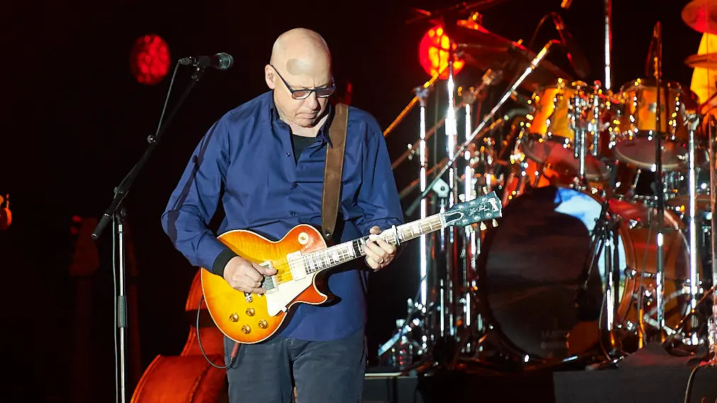 GALERÍA - Mark Knopfler despide su gira en el Navarra Arena