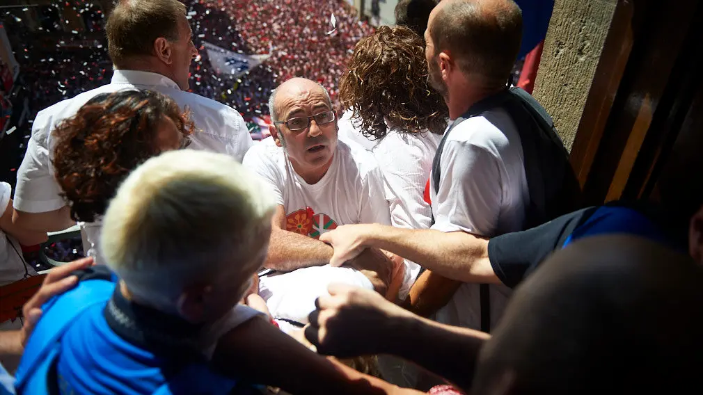 'Suéltame el pelo': la bronca entre los ediles nacionalistas de Pamplona y la Policía, en imágenes