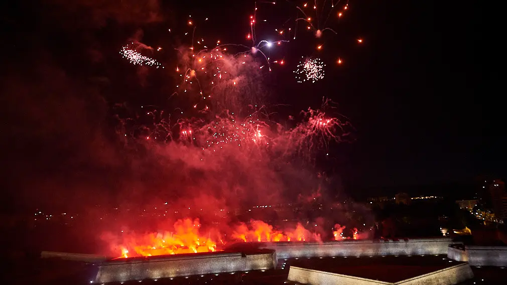 [GALERÍA] Pamplona ilumina su cielo cada noche con uno de los espectáculos más multitudinarios de los Sanfermines