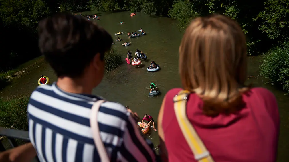 Cohete y chapuzón: el Ega se convierte en el protagonista del primer día de fiestas de Estella