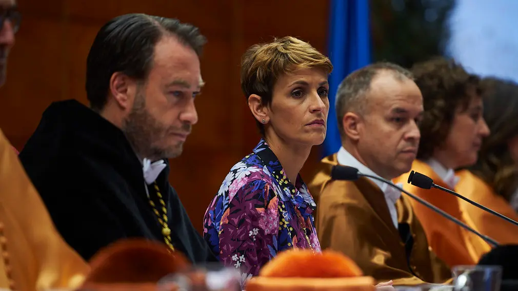 El acto de apertura de curso de la UPNA reúne a todas las personalidades políticas y académicas