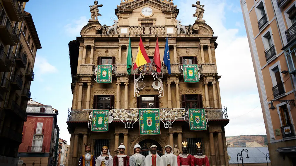 El orgullo de Pamplona: los 'peques' disfrutan de la última salida del año de la Comparsa