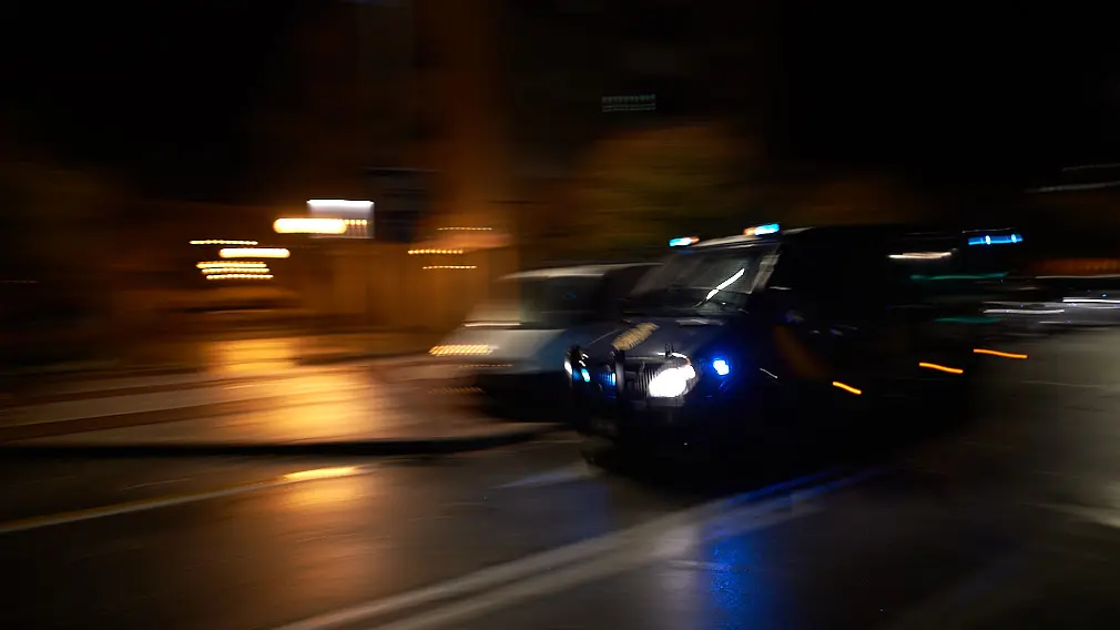 Graves disturbios en Pamplona: jóvenes abertzales cruzan contenedores y crean el caos en Rochapea y Chantrea