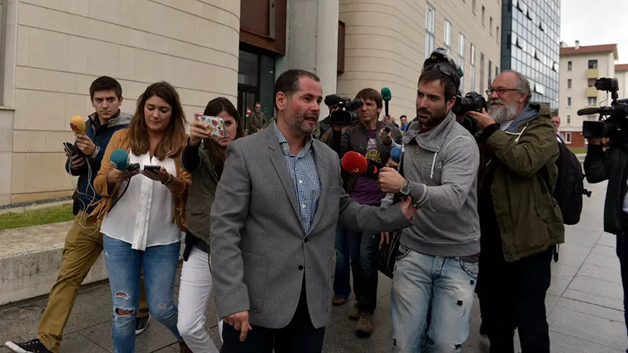 Tomás López, exdirector financiero de Osasuna atiende a los medios. 2 PABLO LASAOSA