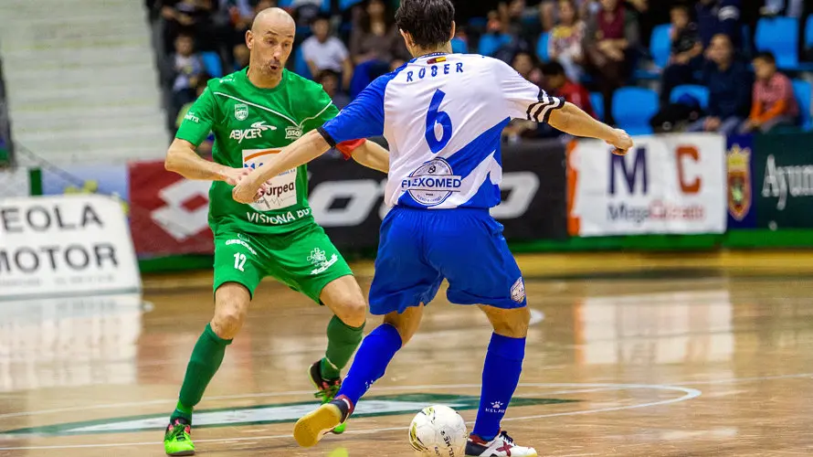 Partido de fútbol sala entre Magna Gurpea y Jumilla en el pabellón anaitasuna. IÑIGO ALZUGARAY
