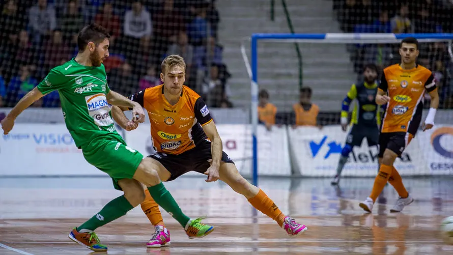 Partido entre Magna Gurpea y Aspil Vidal Ribera Navarra (1-1). IÑIGO ALZUGARAY-10