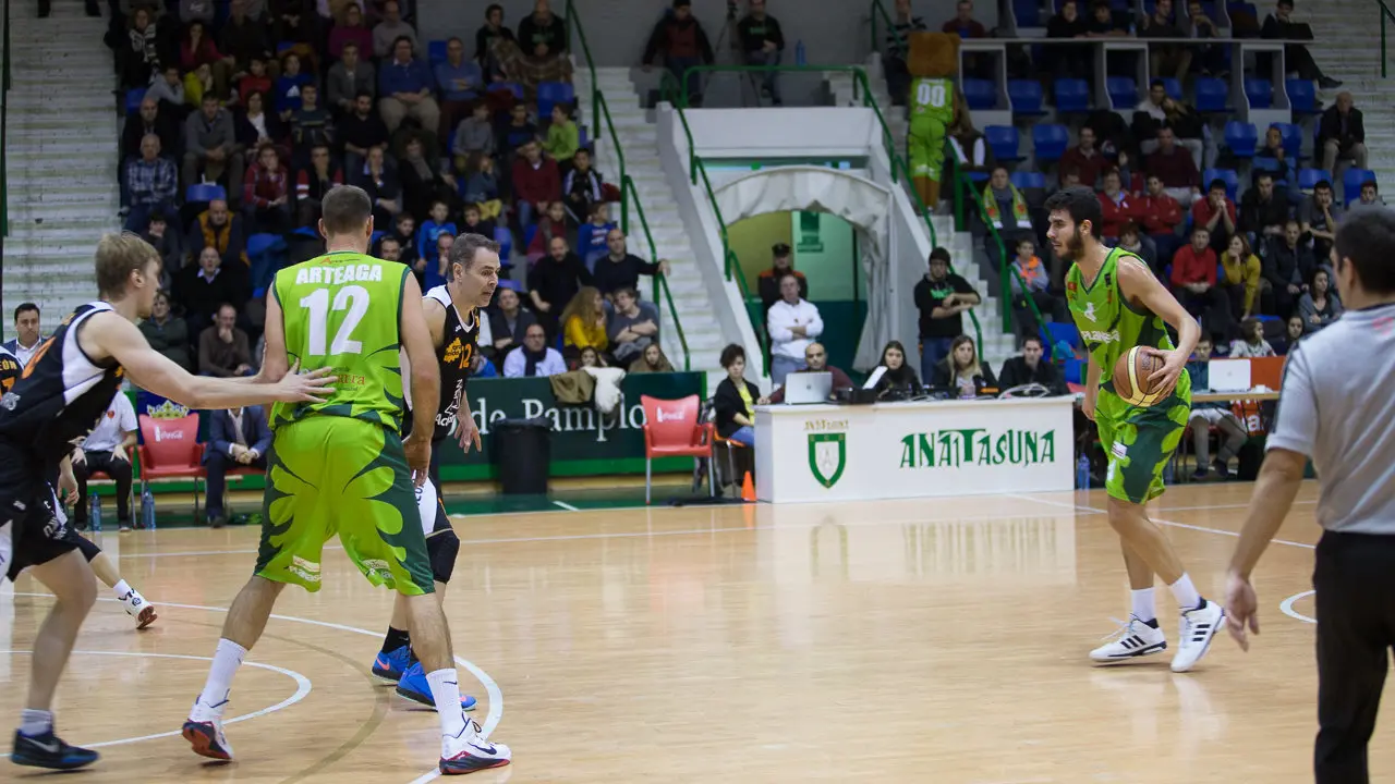 Partido entre el Planasa Navarra y el Actel Força Lleida. IÑIGO ALZUGARAY. -5