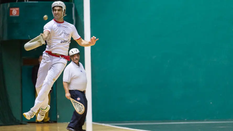 Final del XI Torneo Individual de Remonte de Navidad-Gran Premio Bodegas Olimpia 2015 entre Javier Urriza y Santi Uterga a beneficio de ADANO (3). IÑIGO ALZUGARAY