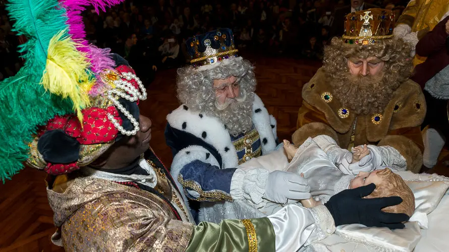 Visita de los Reyes Magos a la Casa de la Misericordia. (1). IÑIGO ALZUGARAY