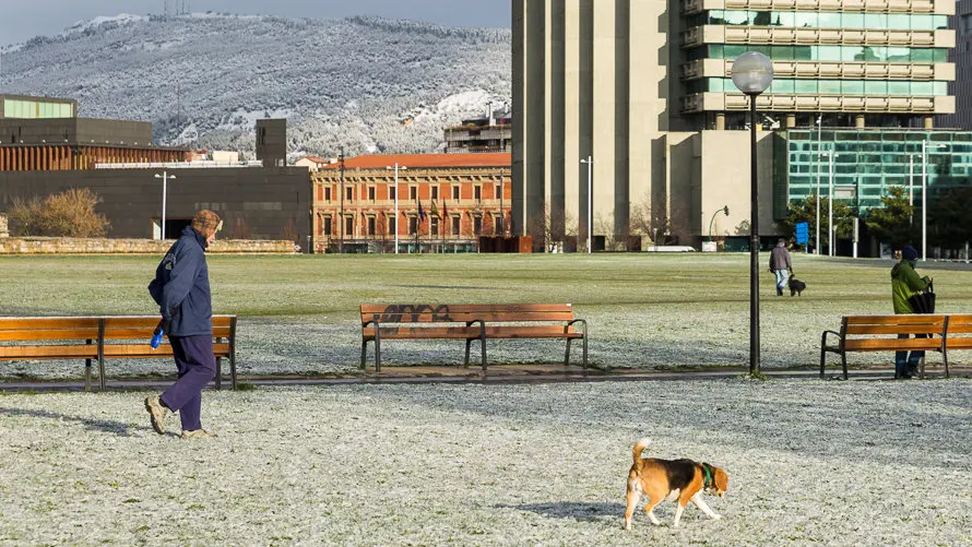 Primera nevada del año en Pamplona. IÑIGO ALZUGARAY