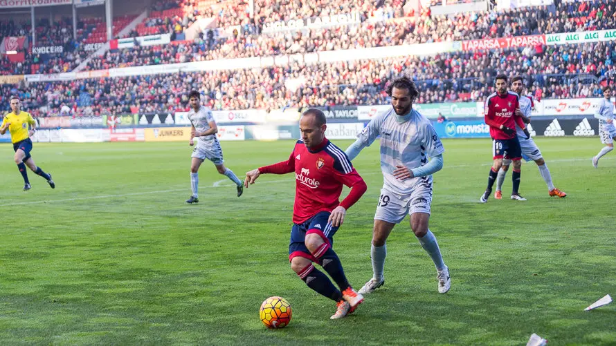 Partido entre Osasuna y Llagostera (3-0) celebrado en el estadio de El Sadar (1). IÑIGO ALZUGARAY