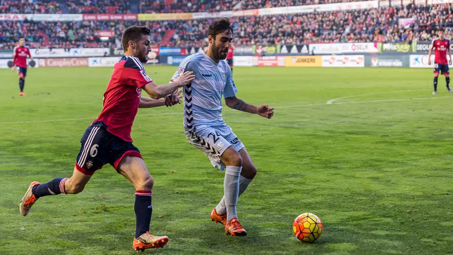 Partido entre Osasuna y Llagostera (3-0) celebrado en el estadio de El Sadar (13). IÑIGO ALZUGARAY